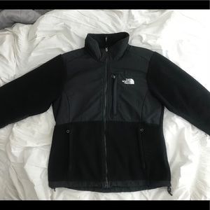 Women’s black Northface fleece zip jacket size M